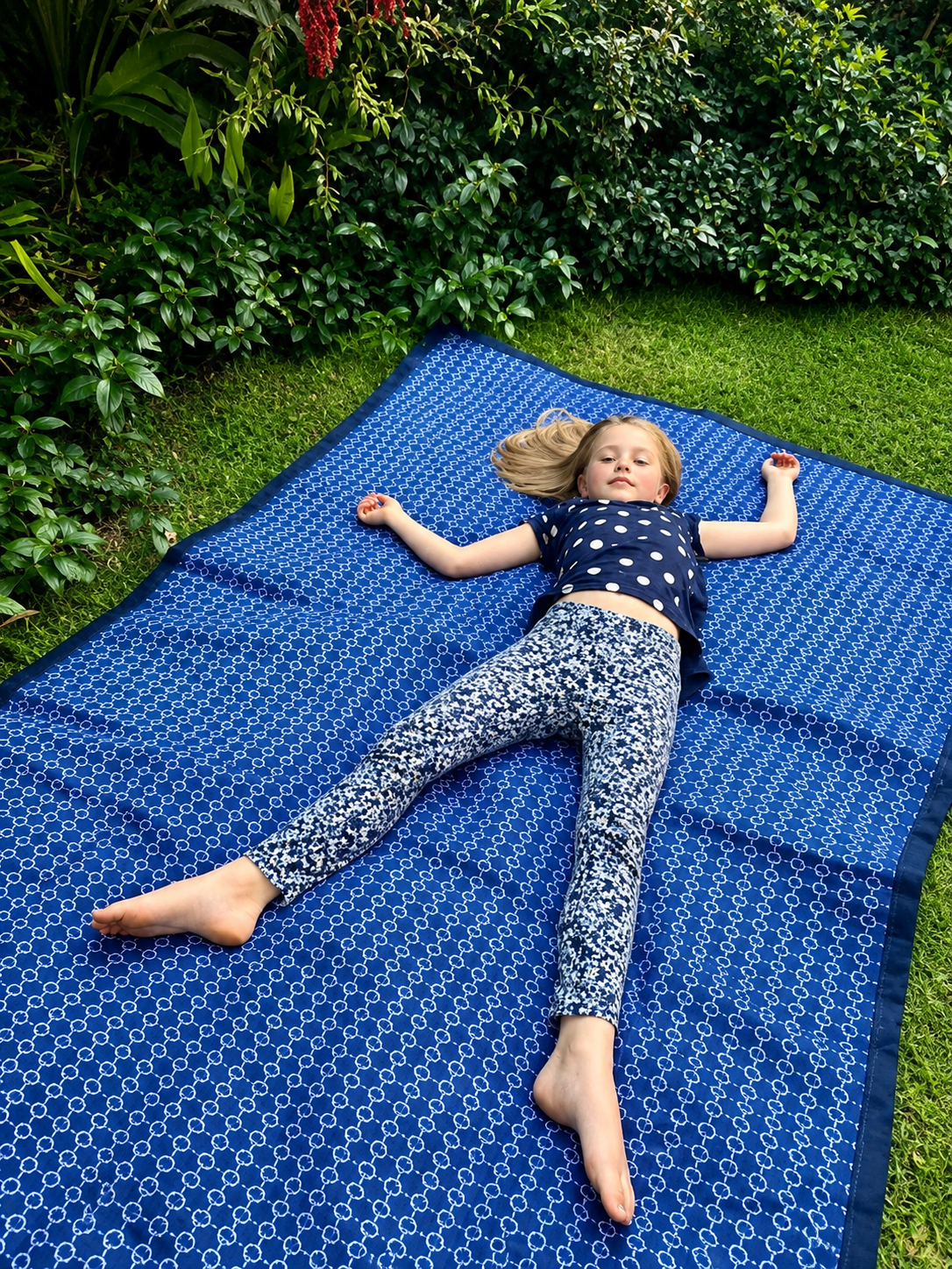 Shweshwe picnic blankets with waterproof underneath 150cm x 100cm - Image 2