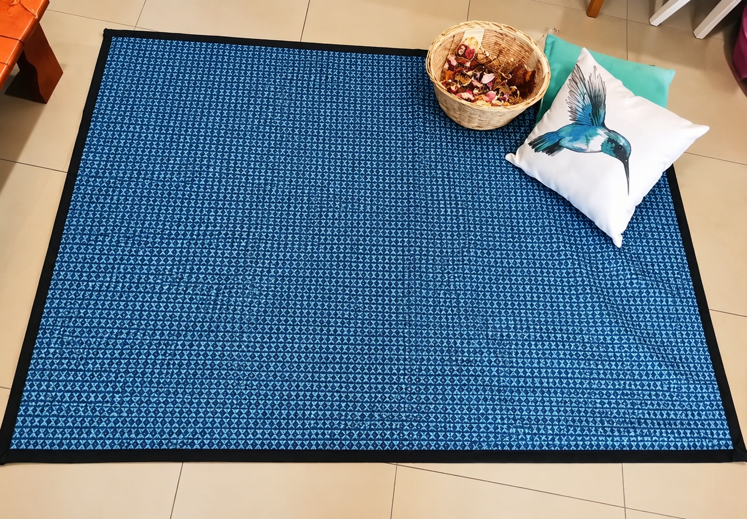 Shweshwe picnic blankets with waterproof underneath 150cm x 100cm - Image 3